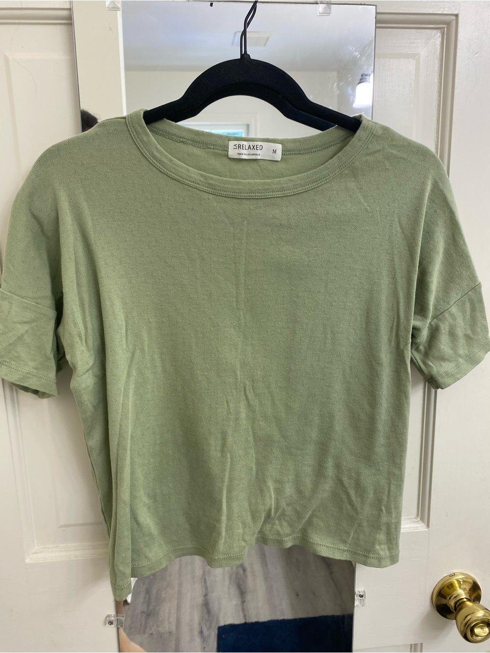 La Relaxed Women's Short-Sleeve Crop Tee in Sage Green
